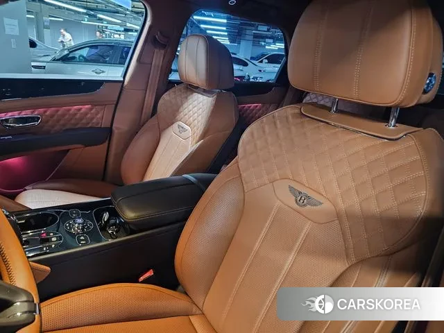 Bentley Bentayga 2022 Белый из Кореи, фото 5