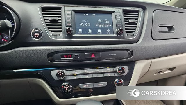 Kia The New Carnival 2018 Серебряный из Кореи, фото 5