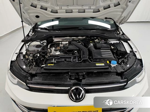 Volkswagen Golf 2025 Белый из Китая, фото 5