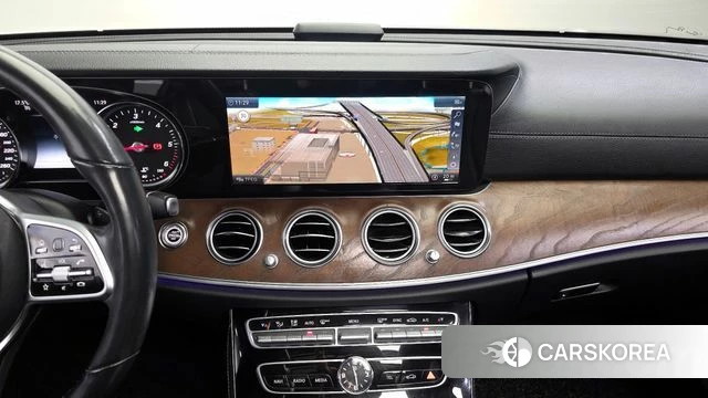 Mercedes-Benz E-Class W213 2019 Белый из Кореи, фото 5
