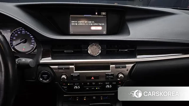 Lexus New ES300h 2018 Серый из Кореи, фото 5