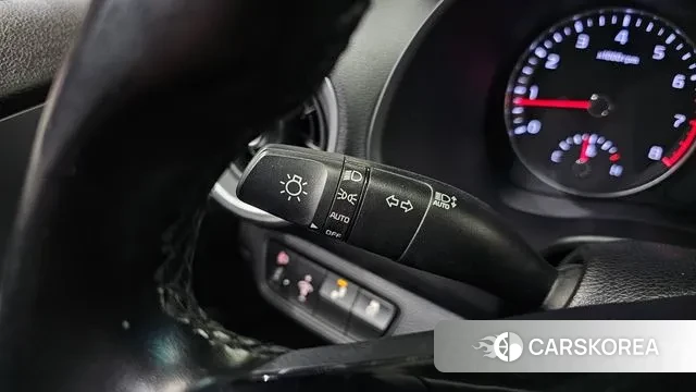 Kia The New K3 2nd generation 2021 Белый из Кореи, фото 5