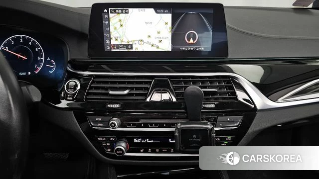 BMW 5 Series (G30) 2019 Серый из Кореи, фото 5