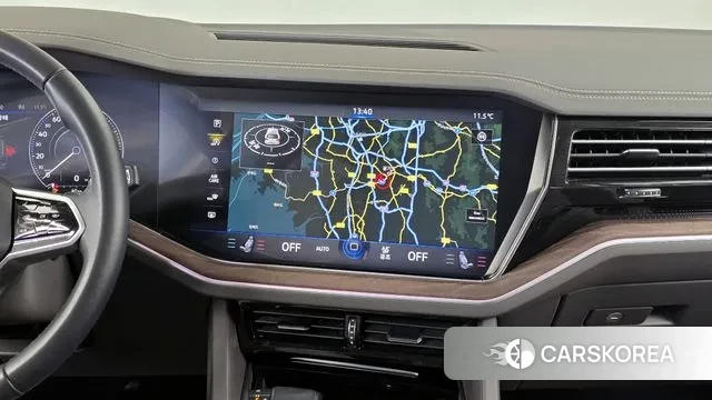 Volkswagen Touareg 3rd generation 2021 Белый из Кореи, фото 5