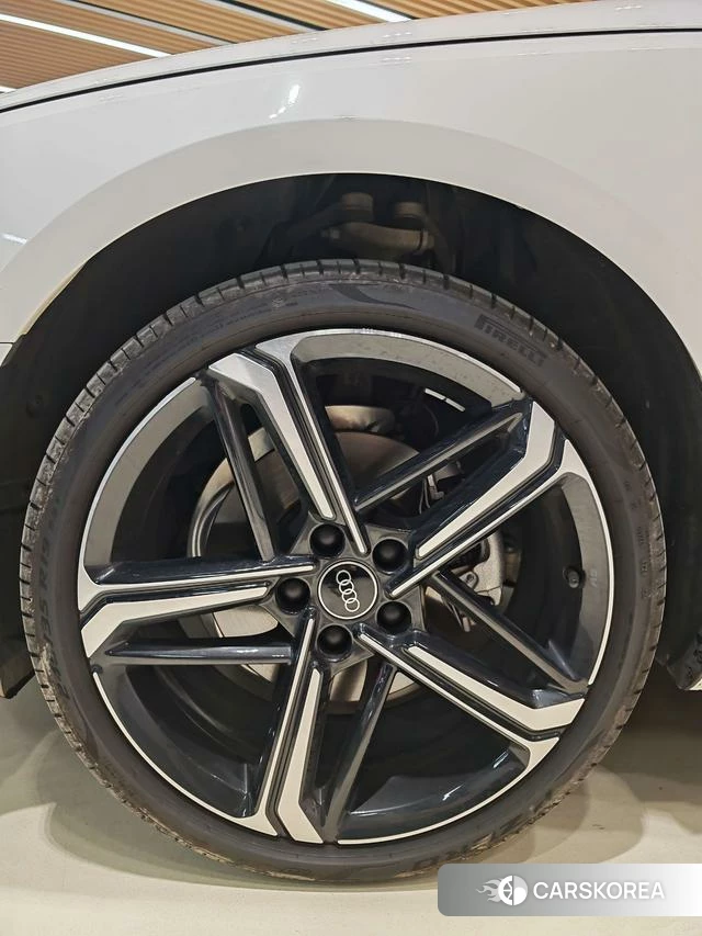 Audi A4L 2025 Белый из Китая, фото 5