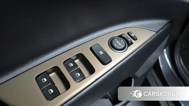 Kia Stonic 2018 Серый из Кореи, фото 5