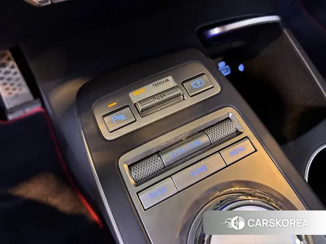 Genesis GV70 2021 Черный из Кореи, фото 5