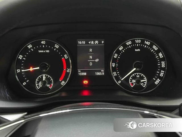 Skoda Octavia 2024 Белый из Китая, фото 5
