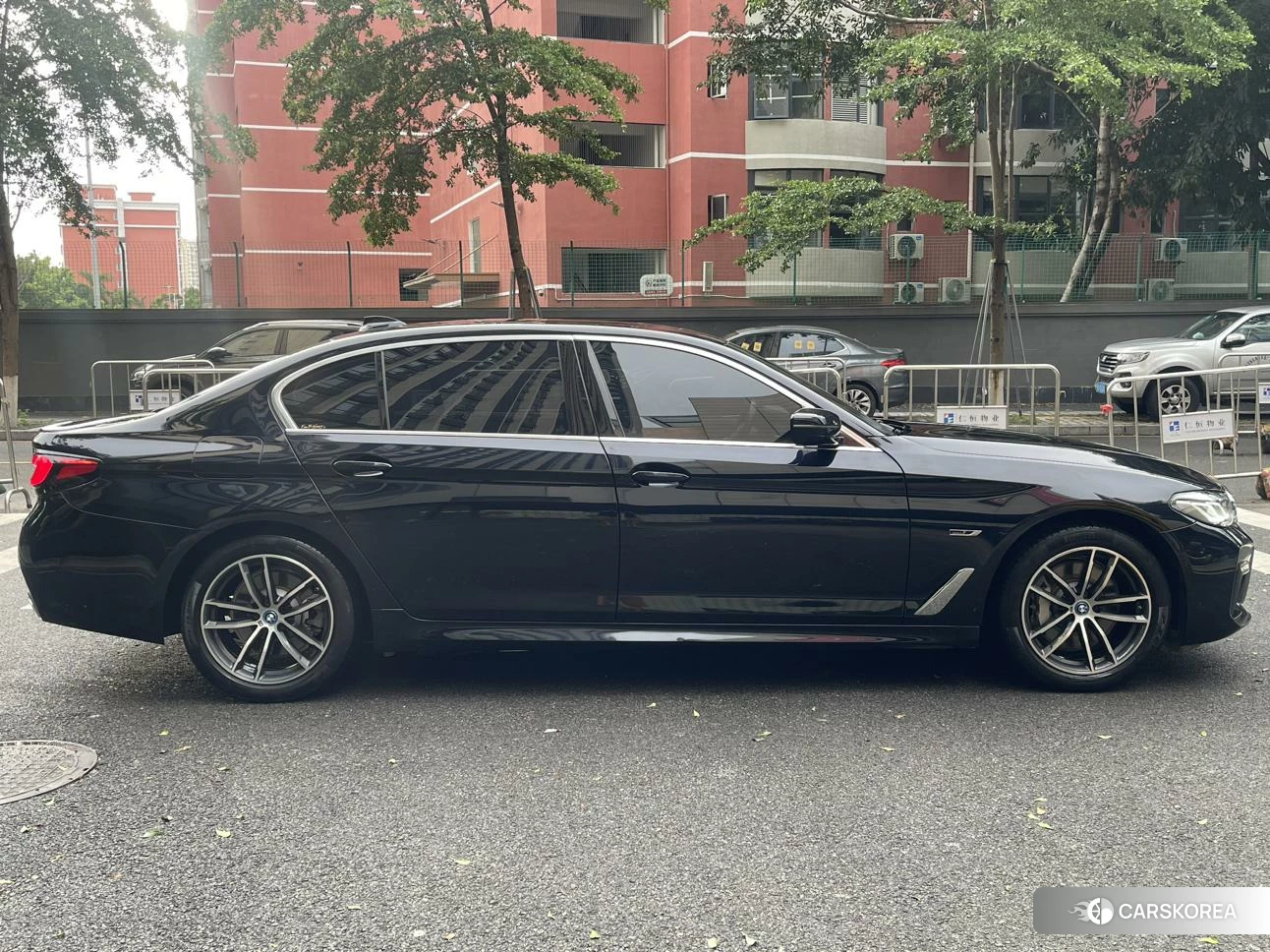 BMW 5 series PHEV 2021 Черный из Китая, фото 5
