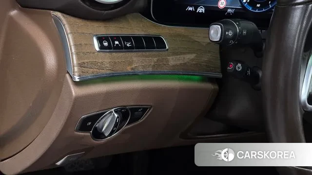 Mercedes-Benz E-Class W213 2020 Белый из Кореи, фото 5