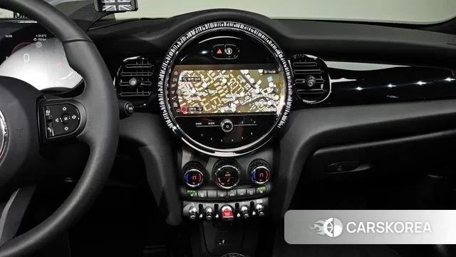 Mini Cooper Convertible 2024 Красный из Кореи, фото 5