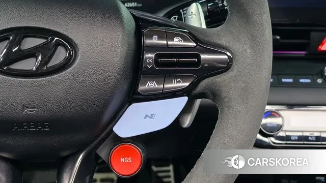 Hyundai Avante (CN7) 2022 Светло-серебряный цвет из Кореи, фото 5