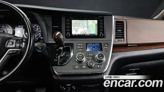 Toyota Sienna 2018 Белый из Кореи, фото 5