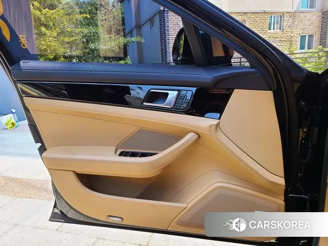 Porsche Panamera (971) 2018 Черный из Кореи, фото 5