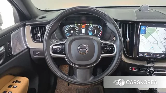 Volvo XC60 second Generation 2018 Белый из Кореи, фото 5