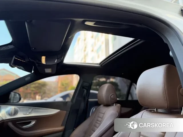 Mercedes-Benz E-Class W213 2021 Белый из Кореи, фото 5