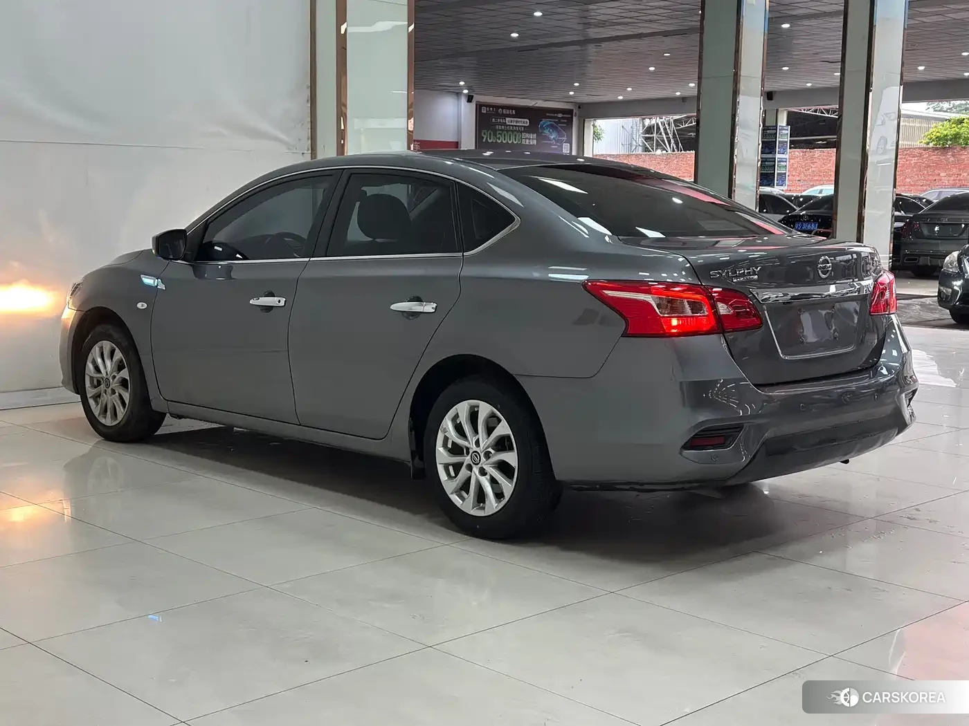 Nissan Sylphy 2022 Silver/gray из Китая, фото 5