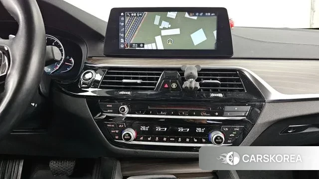 BMW 5 Series (G30) 2018 Белый из Кореи, фото 5