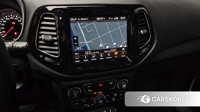 Jeep Compass 2nd Generation 2018 Белый из Кореи, фото 5