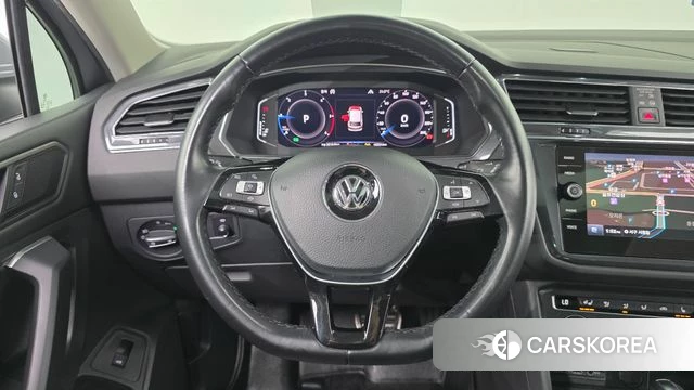 Volkswagen Tiguan Allspace 2020 Серебряный из Кореи, фото 5
