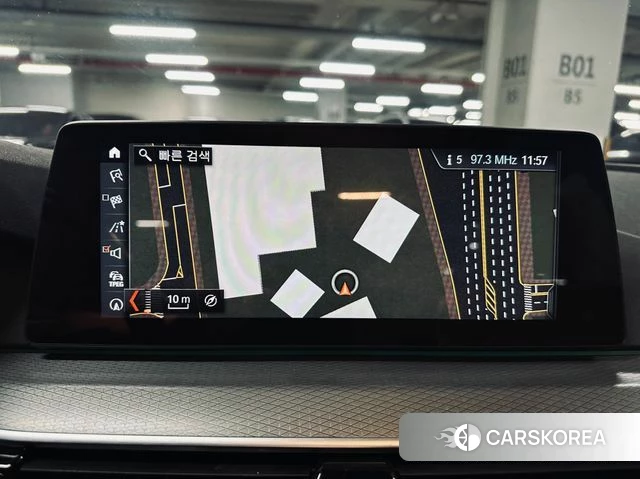 BMW 5 Series (G30) 2018 Белый из Кореи, фото 5