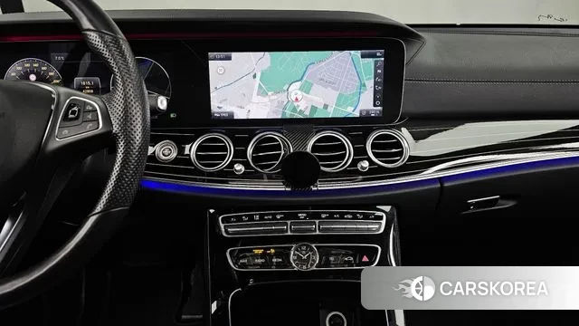 Mercedes-Benz E-Class W213 2018 Черный из Кореи, фото 5