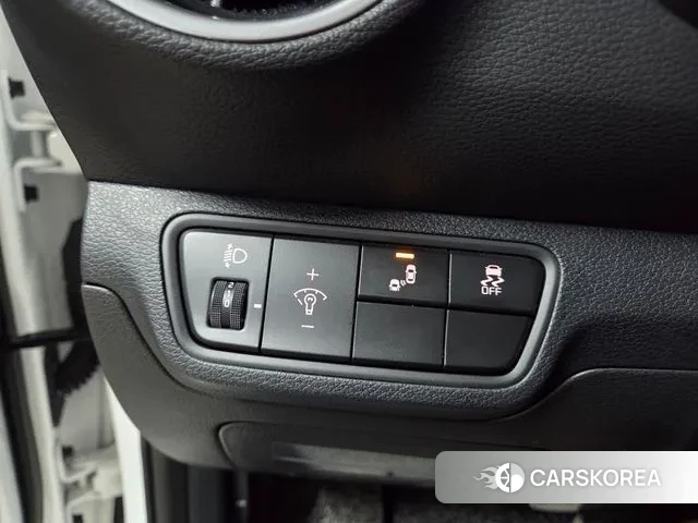 Kia The New K3 2nd generation 2023 Белый из Кореи, фото 5