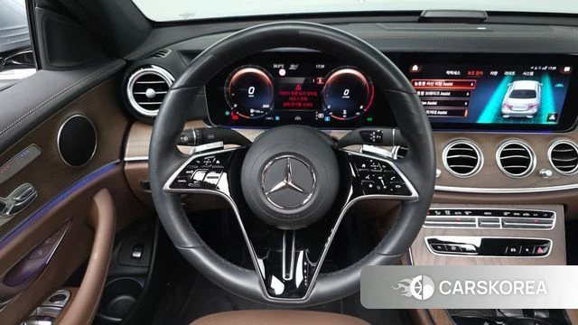 Mercedes-Benz E-Class W213 2022 Серебристо-серый из Кореи, фото 5