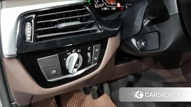 BMW 5 Series (G30) 2021 Синий из Кореи, фото 5
