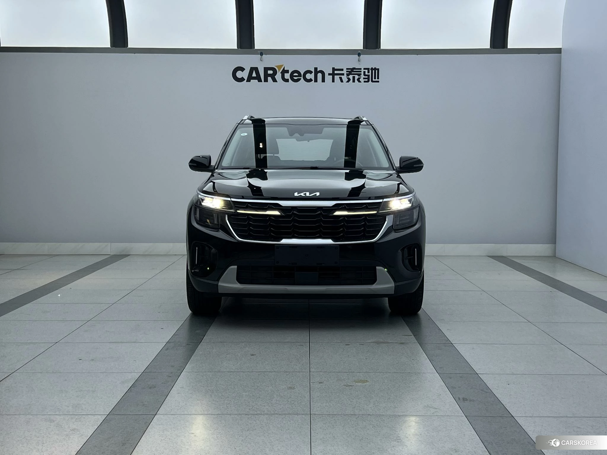 Kia Seltos 2023 Черный из Китая, фото 5