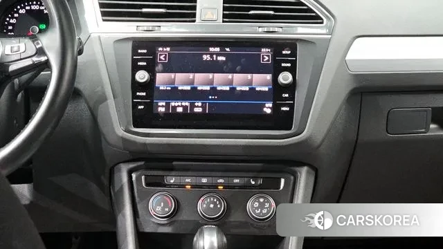 Volkswagen Tiguan second Generation 2018 Серебряный из Кореи, фото 5