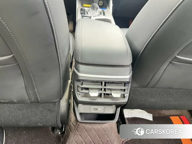 Geely Automobile Emgrand 2023 Белый из Китая, фото 5