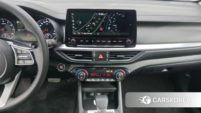 Kia The New K3 2nd generation 2022 Белый из Кореи, фото 5