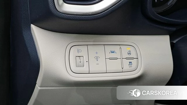 Hyundai Venue 2021 Белый из Кореи, фото 5