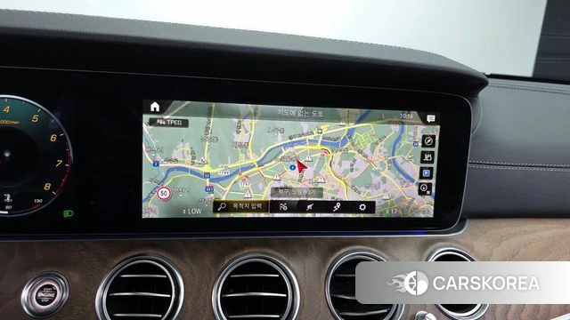Mercedes-Benz E-Class W213 2022 Белый из Кореи, фото 5