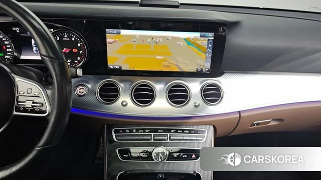 Mercedes-Benz E-Class W213 2020 Белый из Кореи, фото 5