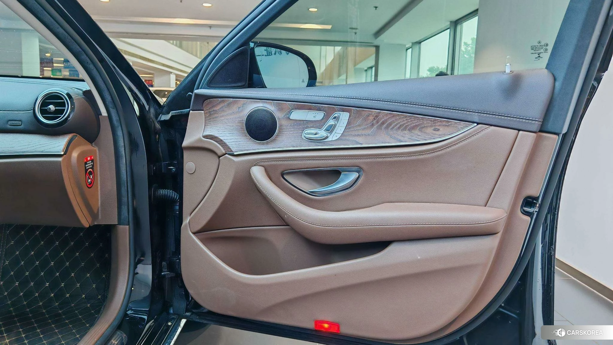 Mercedes-Benz E-class PHEV 2022 Черный из Китая, фото 5