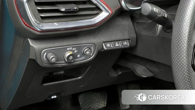 Chevrolet (GM Daewoo) Trailblazer 2021 Небесно-голубой из Кореи, фото 5