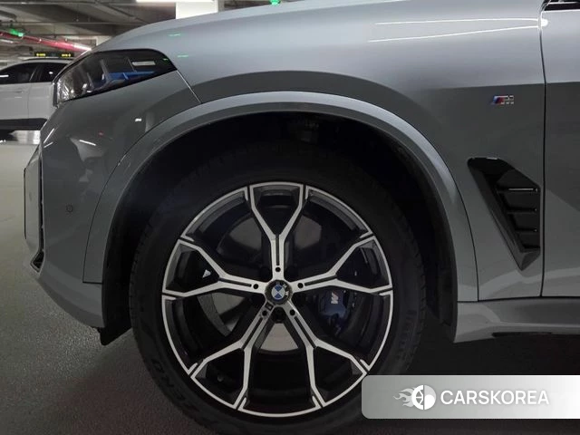 BMW X5 (G05) 2026 Серебристо-серый из Кореи, фото 5