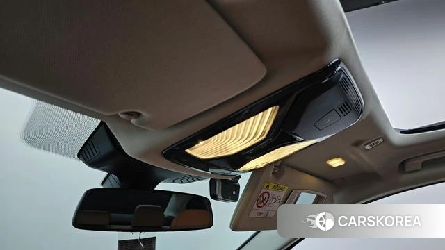 BMW 5 Series (G30) 2022 Серебристо-серый из Кореи, фото 5