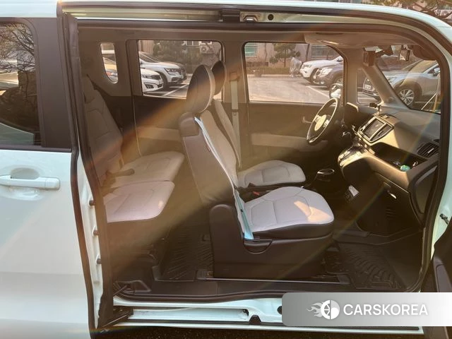 Kia The New Kia Ray 2025 Светло-серебряный цвет из Кореи, фото 5