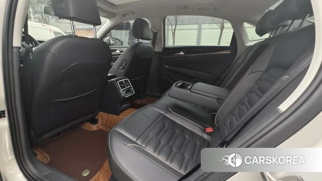 Volkswagen Passat 2020 Серебристо-серый из Китая, фото 5