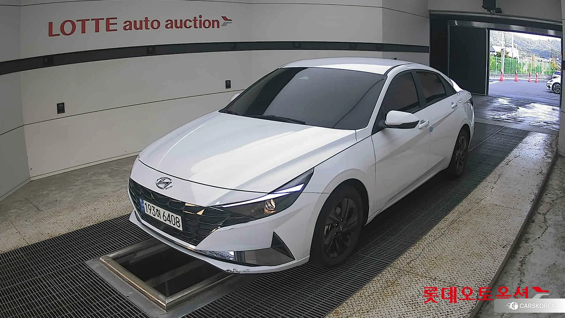 Hyundai Avante Hybrid 2023 Polar White из Кореи, фото 5