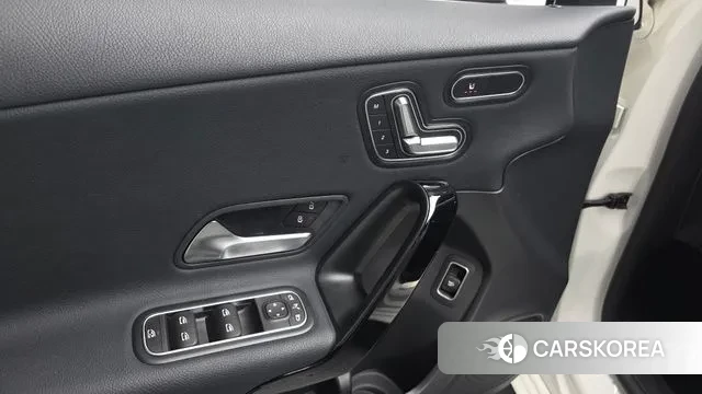 Mercedes-Benz A-Class W177 2020 Белый из Кореи, фото 5