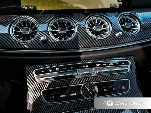 Mercedes-Benz E-Class W213 2019 Серебристо-серый из Кореи, фото 5