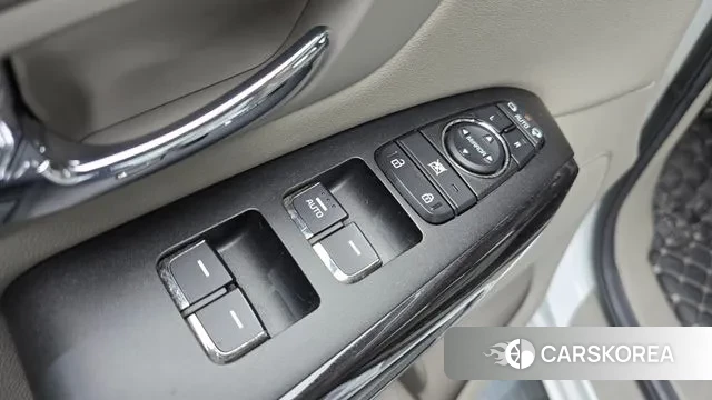 Kia The New Carnival 2019 Белый из Кореи, фото 5