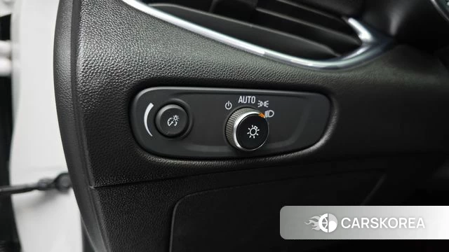 Chevrolet (GM Daewoo) All New Malibu 2018 Белый из Кореи, фото 5