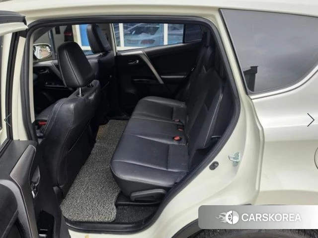 Toyota RAV4 2018 Белый из Кореи, фото 5