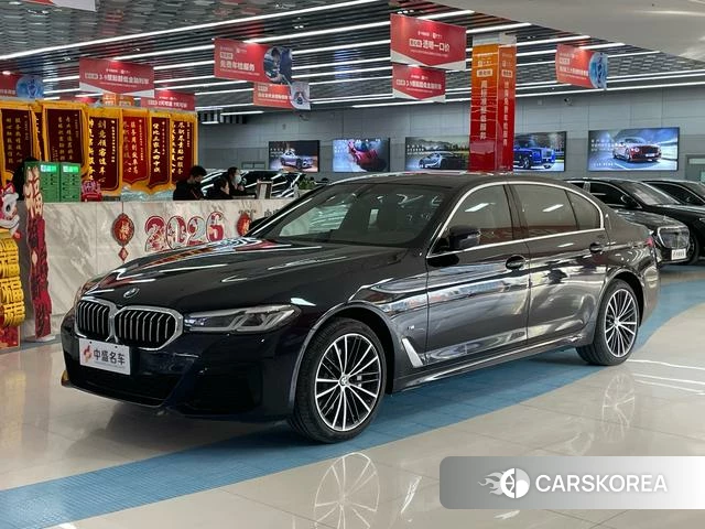 BMW 5 series 2023 Черный из Китая, фото 5