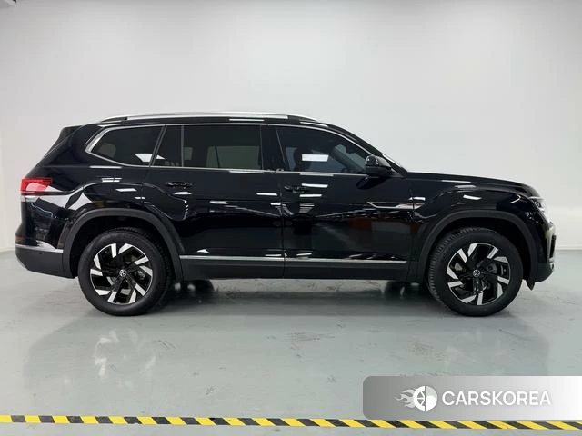 Volkswagen Tourang 2022 Черный из Китая, фото 5